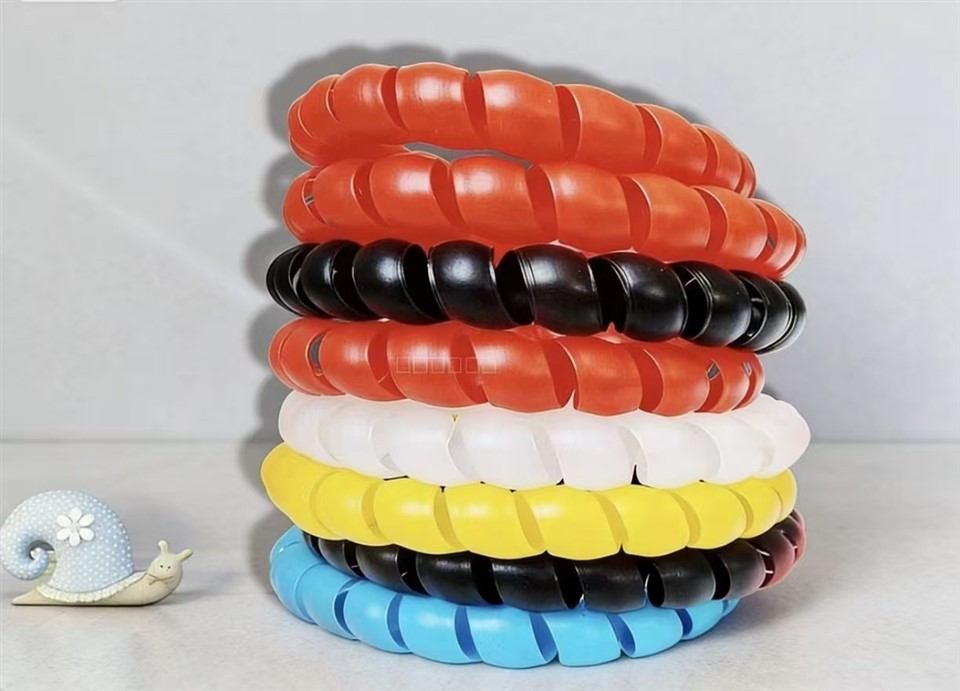 Wire And Cable Spiral Wrapping Tube / PP Spiral Protective Sleeve suppliers